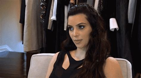 Kim Kardashian zeigt ihre Möpse, aus dem Tresor von 2006, Sexvideo. 368,4K views. 00:40. Kim Kardashian und Ray J Sexvideo-Trailer. 106,9K views. 09:05. Kim ... 